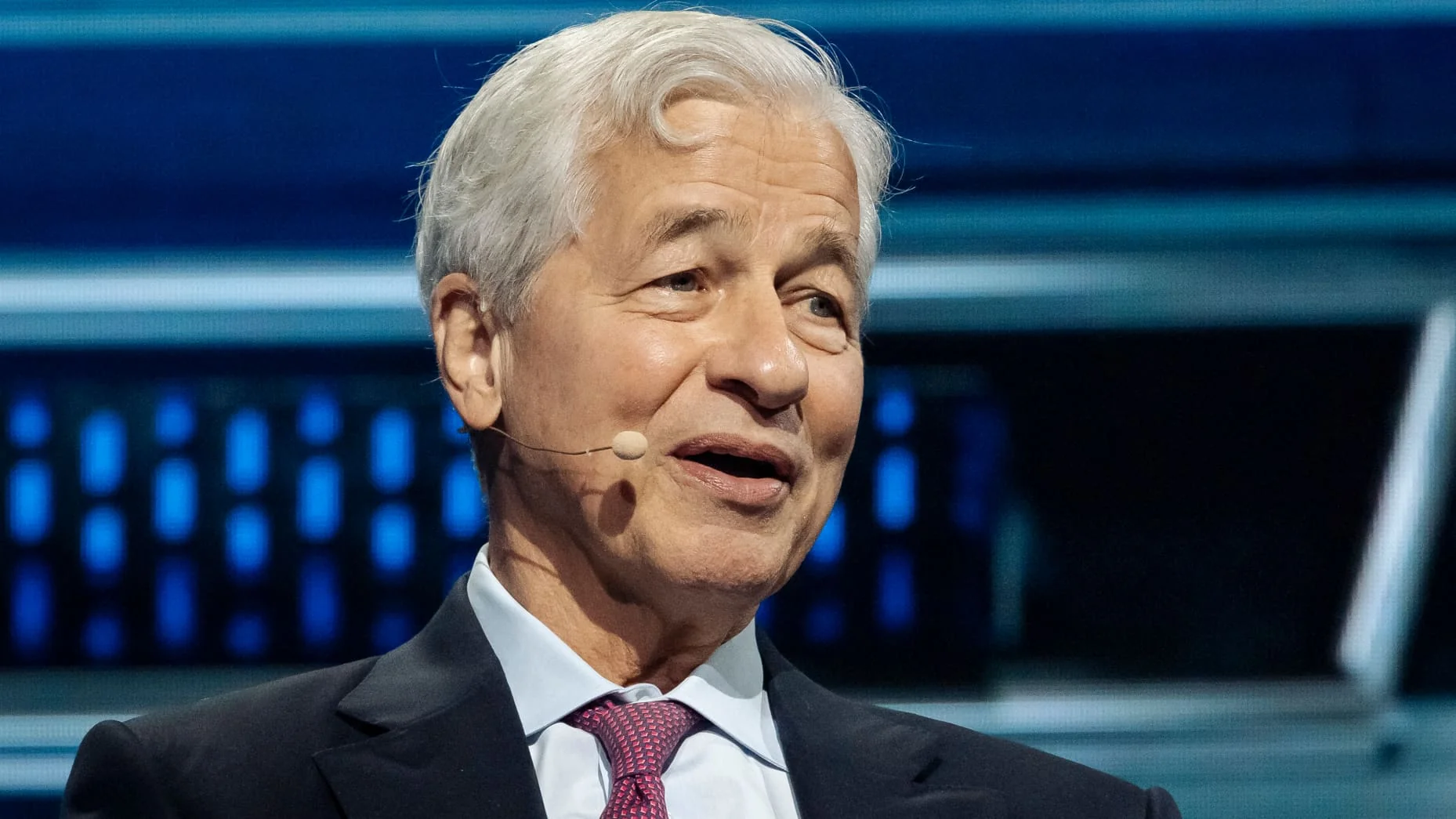 JPMorgan 500亿美元回购与股息上调：美联储压力测试后